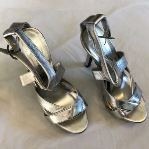 JustFab Silver Heels 4”